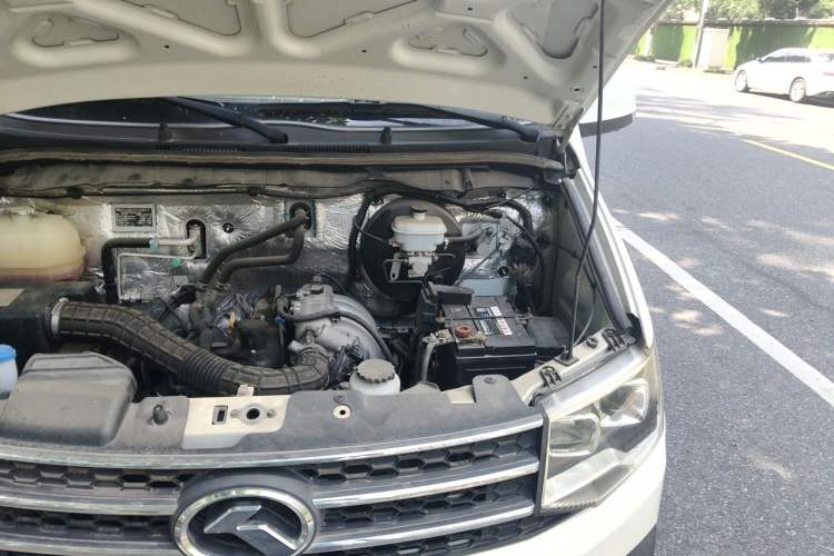 Used King Long Kairui Haoke 2018 2.2L M1 Standard Version V22 Engine Bay Left