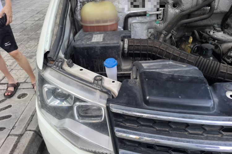 Used King Long Kairui Haoke 2018 2.2L M1 Standard Version V22 Engine Bay Right