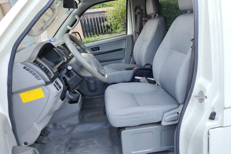 Used King Long Kairui Haoke 2018 2.2L M1 Standard Version V22 Interior 1