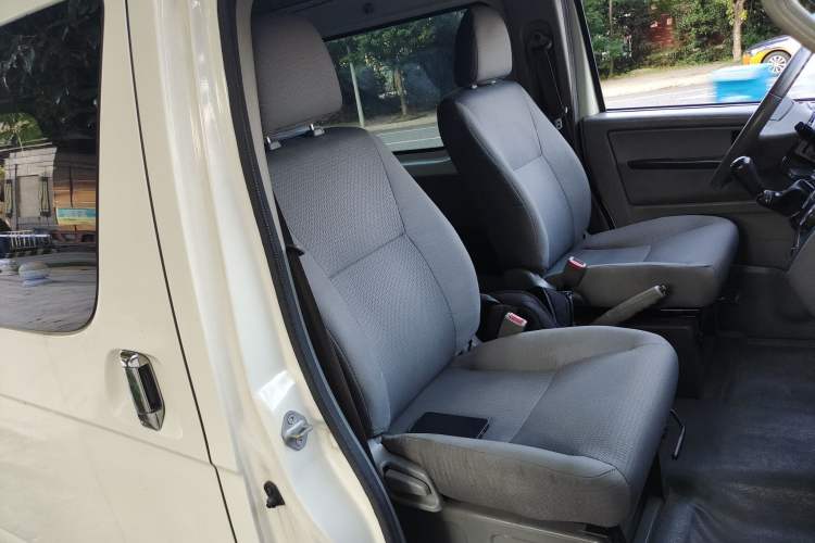 Used King Long Kairui Haoke 2018 2.2L M1 Standard Version V22 Interior 2