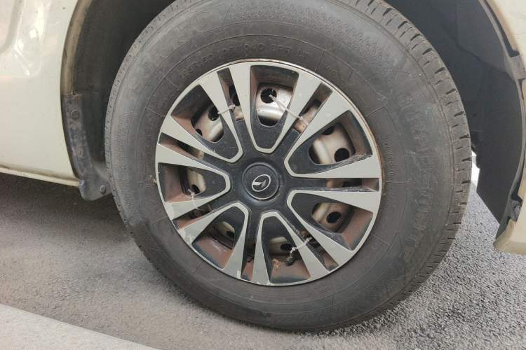 Used King Long Kairui Haoke 2018 2.2L M1 Standard Version V22 Right Front Wheel Hub