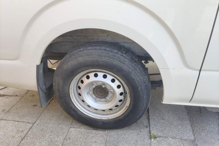 Used King Long Kairui Haoke 2018 2.2L M1 Standard Version V22 Right Rear Wheel Hub