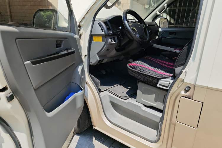 Used King Long Kairui Haoke 2019 2.2L M1 Comfort-Plus High-Roof V22 Driver Seat