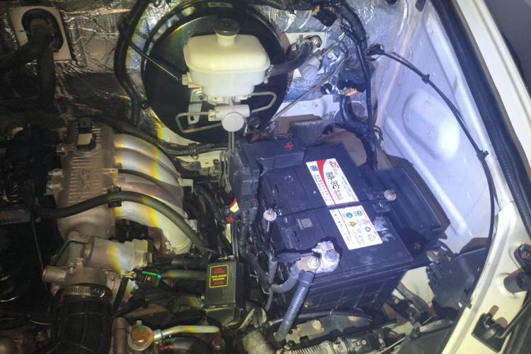 Used King Long Kairui Haoke 2019 2.2L M1 Standard Flat-Top V22 Engine Bay Left