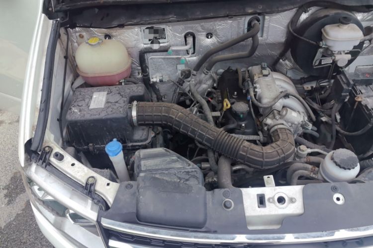 Used King Long Kairui Haoke 2019 2.2L M1 Comfort-Plus High-Roof V22 Engine Bay Right