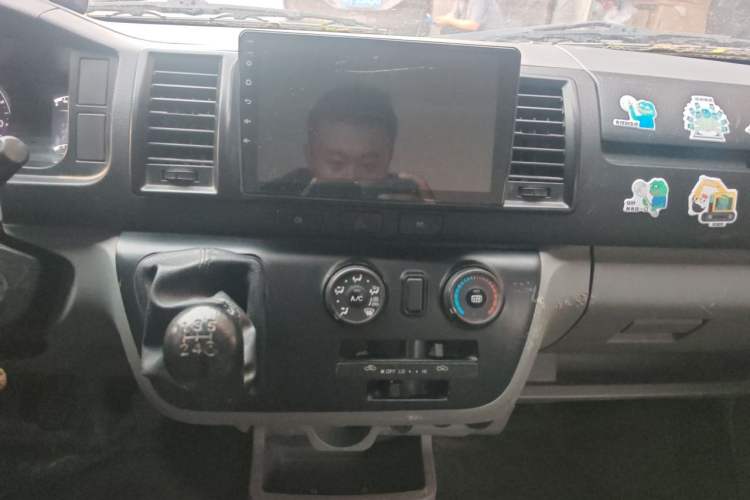 Used King Long Kairui Haoke 2021 2.0L Changyun Standard 6-Seater Flat Roof 1TZS Audio And AC Panel