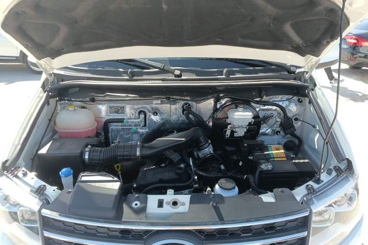 Used King Long Kairui Haoke 2021 2.0L Changyun Standard 6-Seater High-Roof 1TZS Engine Bay