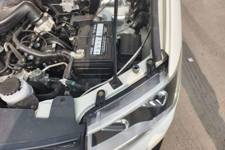 Used King Long Kairui Haoke 2021 2.0L Tiguan Comfort 9-Seater High-Roof 1TZS Engine Bay Left