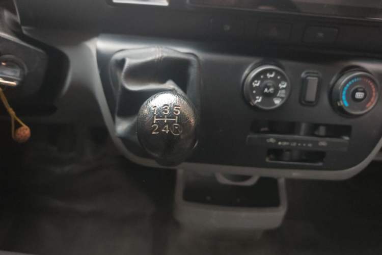 Used King Long Kairui Haoke 2021 2.0L Changyun Standard 6-Seater Flat Roof 1TZS Gear Lever