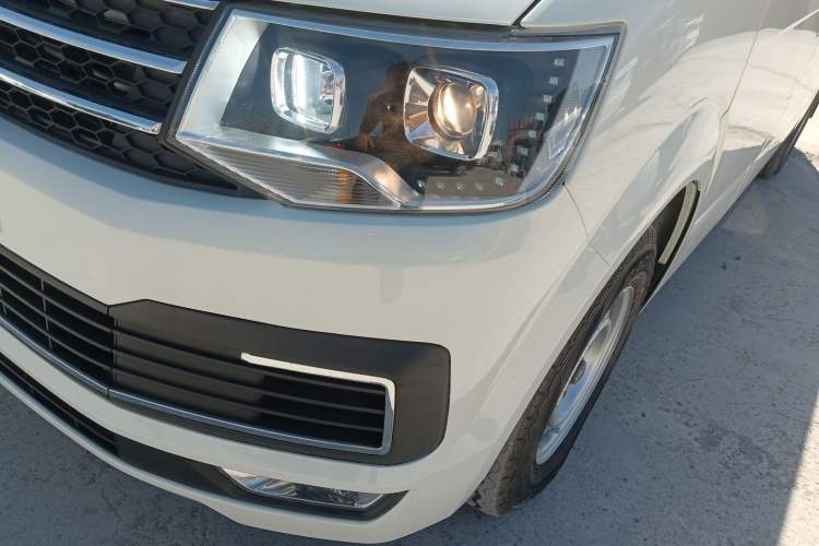 Used King Long Kairui Haoke 2021 2.0L Changyun Standard 6-Seater High-Roof 1TZS Left Front Headlight