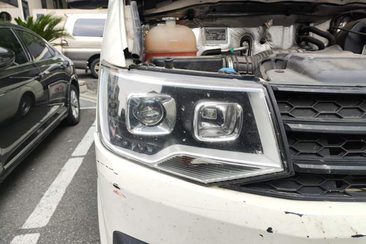 Used King Long Kairui Haoke 2021 2.0L Changyun Standard 6-Seater Flat Roof 1TZS Right Front Headlight
