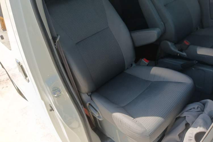 Used King Long Kairui Haoke 2021 2.0L Changyun Standard 6-Seater High-Roof 1TZS Right Front Seat