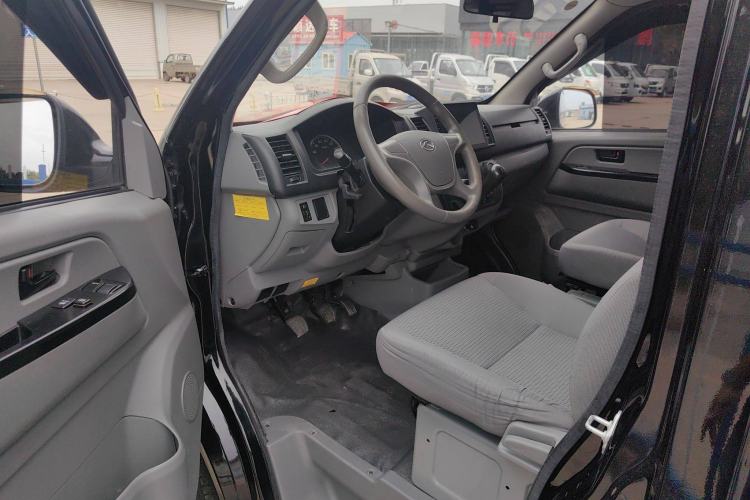 Used King Long Kairui Haoke 2022 2.0L Changyun Standard 6-Seater Flat Roof 1TZS Interior 1