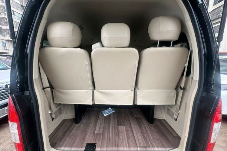 Used King Long Kairui Haoke 2022 2.0L Tiguan Comfort 9-Seater High-Roof 1TZS Interior 2