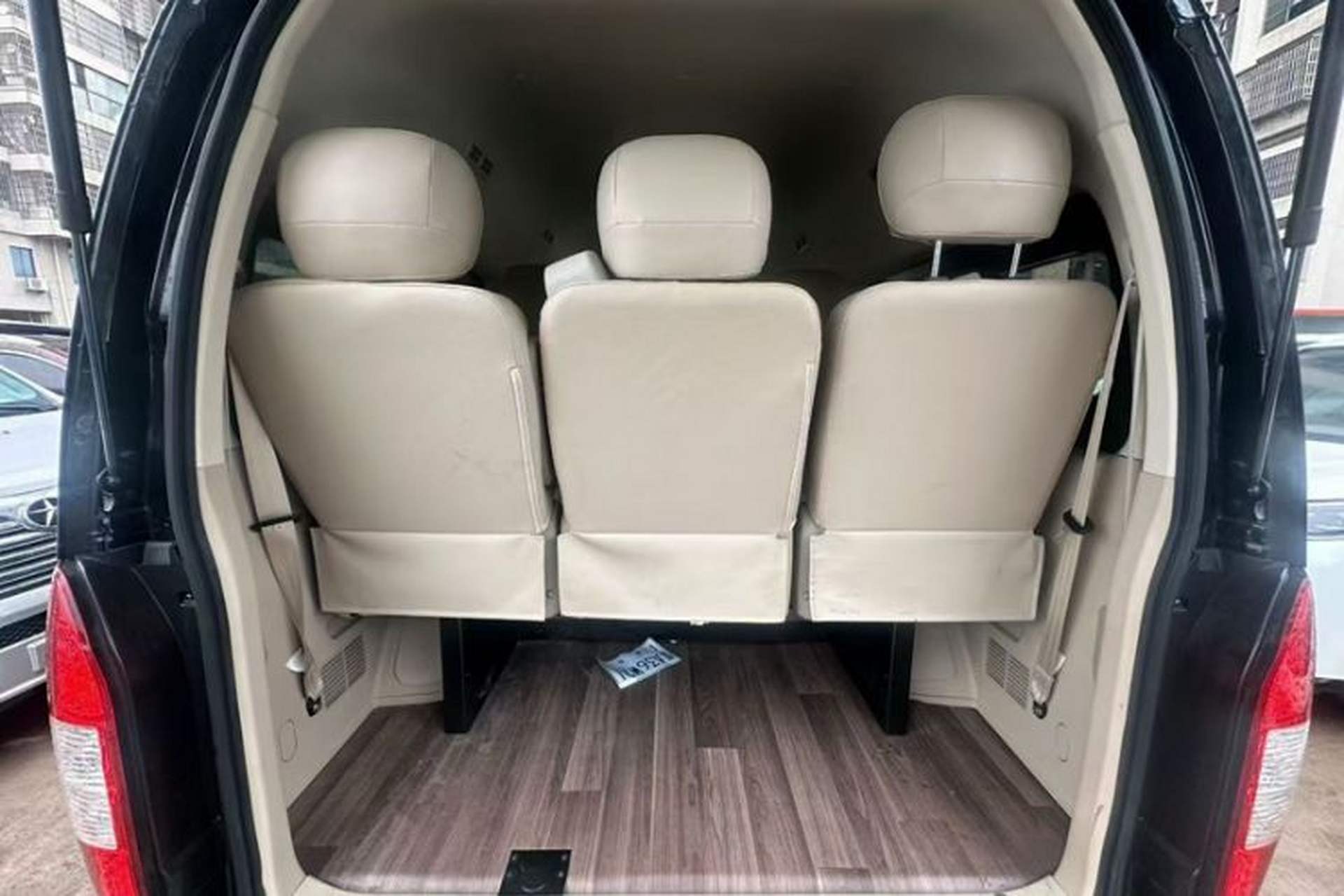 Used King Long Kairui Haoke 2022 2.0L Tiguan Comfort 9-Seater High-Roof 1TZS Interior 2