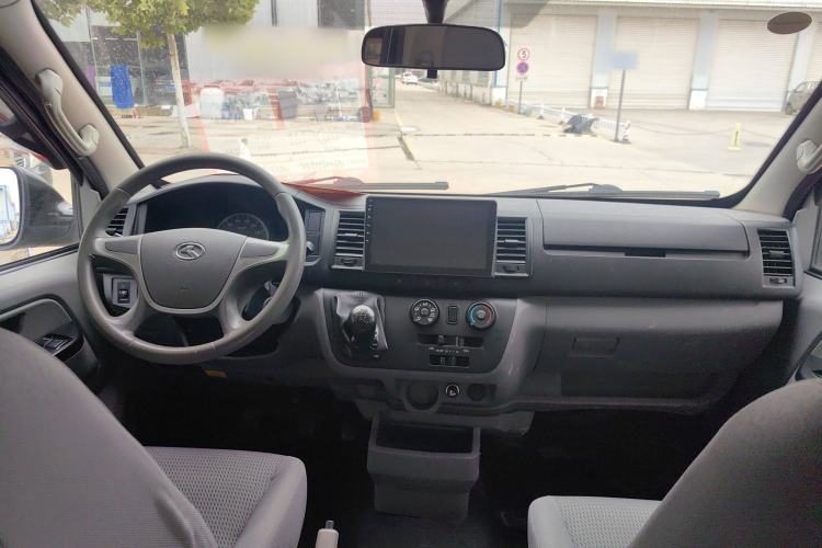 Used King Long Kairui Haoke 2022 2.0L Changyun Standard 6-Seater Flat Roof 1TZS Interior 3