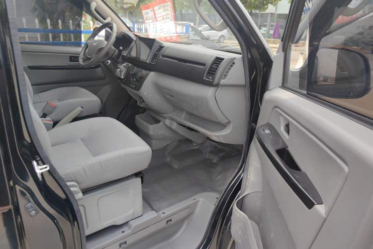 Used King Long Kairui Haoke 2022 2.0L Changyun Standard 6-Seater Flat Roof 1TZS Interior 4