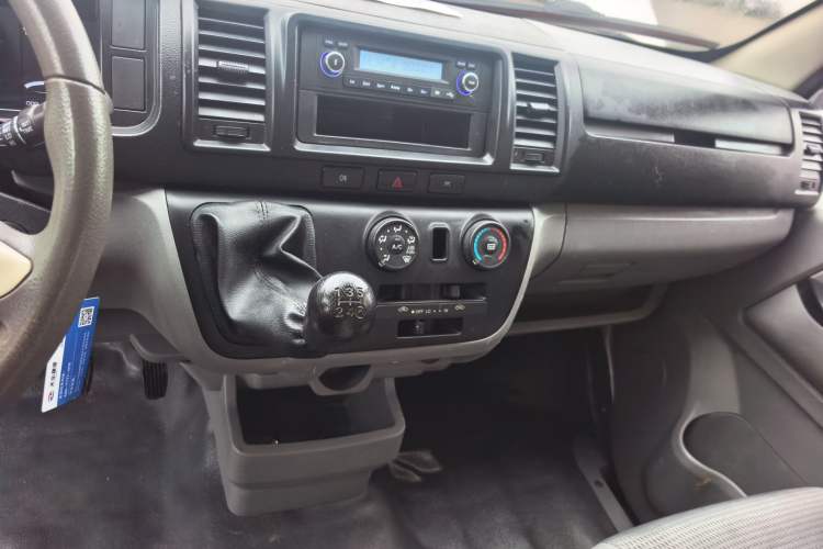 Used King Long Kairui Haoke 2022 2.0L Changyun Standard 6-Seater Flat Roof 1TZS Audio And AC Panel