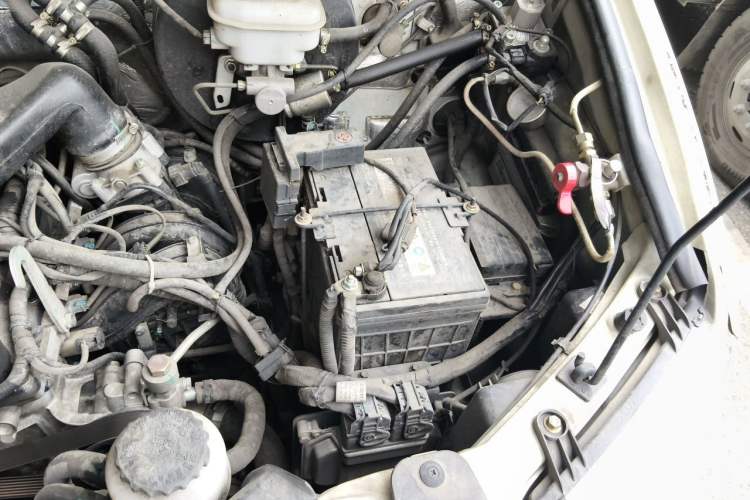 Used King Long Kairui Haoke 2022 2.0L Changyun Standard 6-Seater Flat Roof 1TZS Engine Bay Left