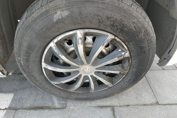 Used King Long Kairui Haoke 2022 2.0L Changyun Standard 6-Seater Flat Roof 1TZS Right Front Wheel Hub