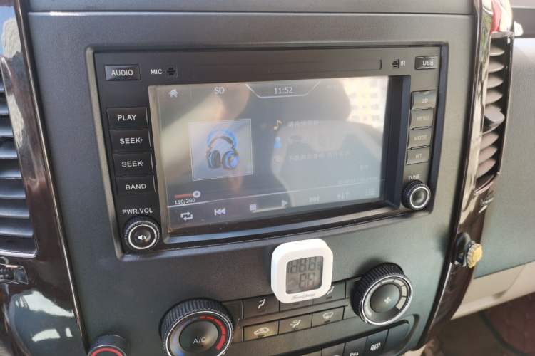Used King Long Kaite 2018 2.8T Shangchai Business Vehicle SC28R Audio And AC Panel