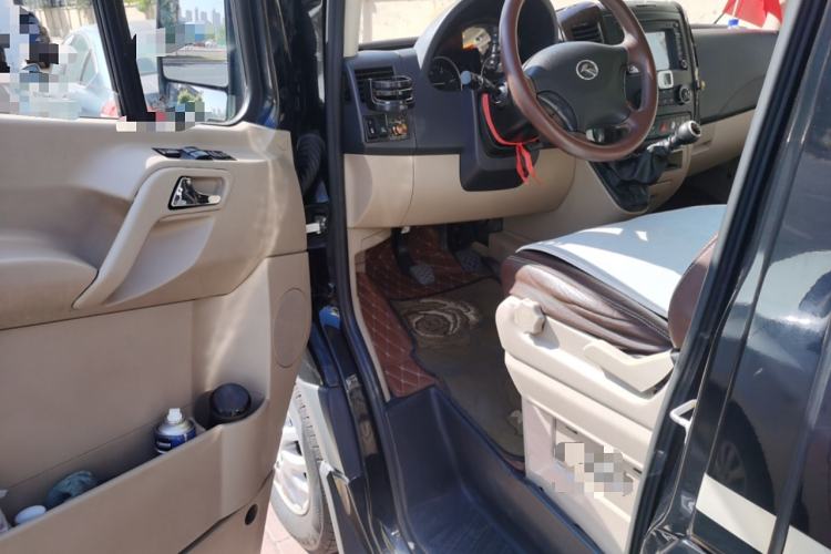 Used King Long Kaite 2018 2.8T Shangchai Business Vehicle SC28R Driver Seat