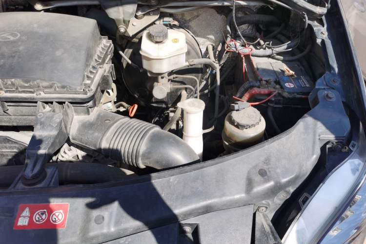 Used King Long Kaite 2018 2.8T Shangchai Business Vehicle SC28R Engine Bay Left