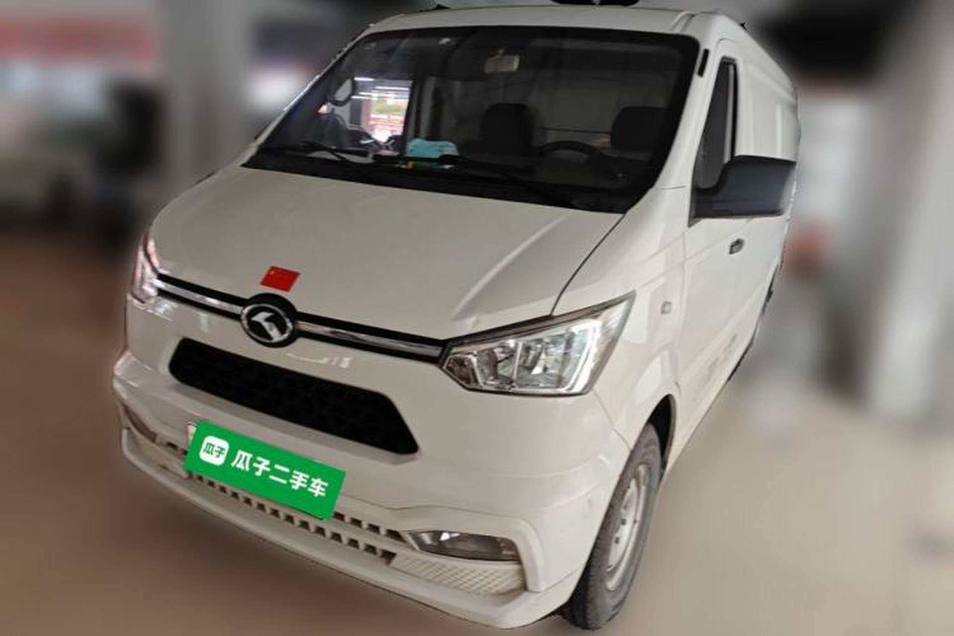 Used King Long Longyao 6 2022 Innovative Hang 38.64 kWh Van Series Front Left 45 Deg