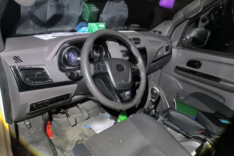 Used King Long Longyao 6 2022 Innovative Hang 38.64 kWh Van Series Center Console