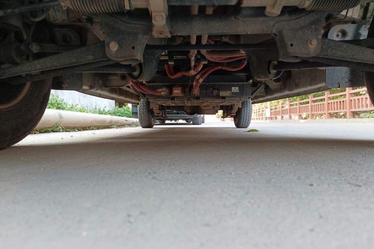Used King Long Longyao 6 2022 Innovative Hang 38.64 kWh Van Series Chassis Front