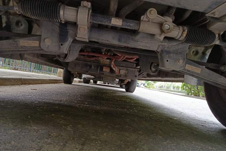 Used King Long Longyao 6 2022 Van Series CATL 41.86 kWh Chassis Front