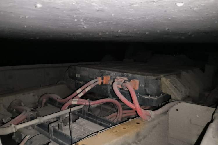 Used King Long Longyao 6 2022 Innovative Hang 38.64 kWh Van Series Chassis Front Right