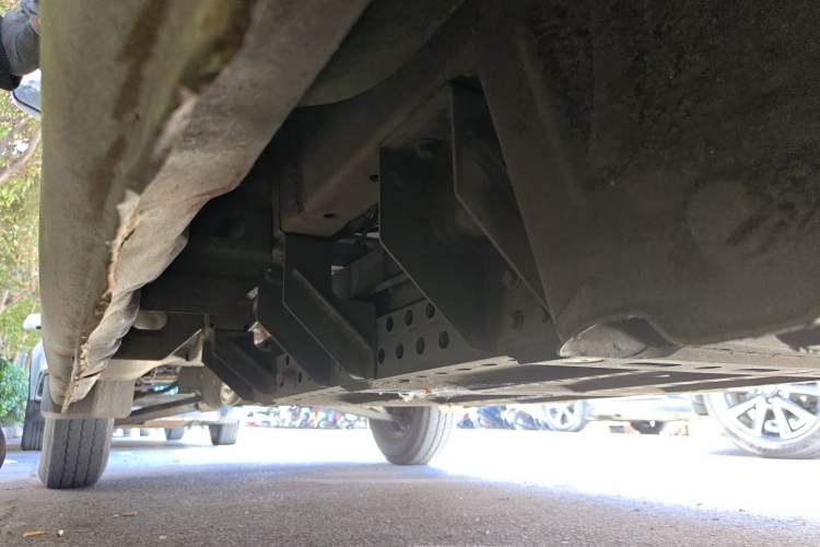 Used King Long Longyao 6 2022 Van Series CATL 41.86 kWh Chassis Rear Left