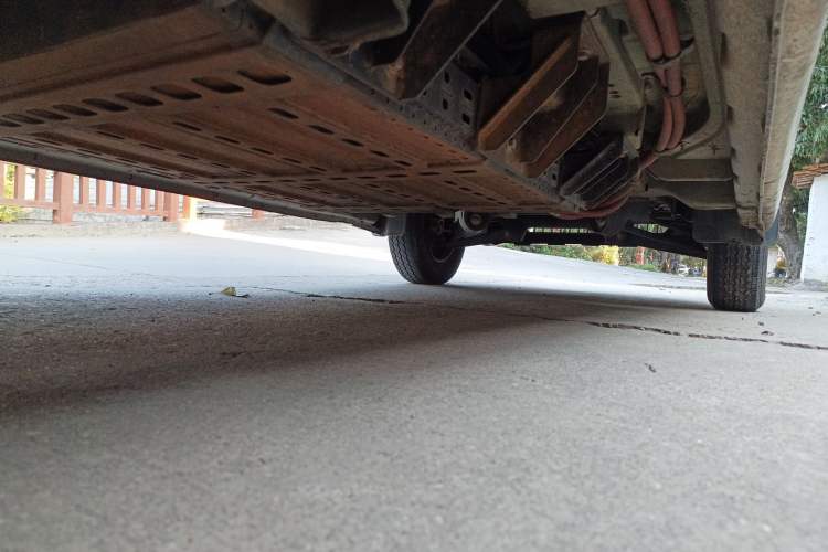 Used King Long Longyao 6 2022 Innovative Hang 38.64 kWh Van Series Chassis Rear Right