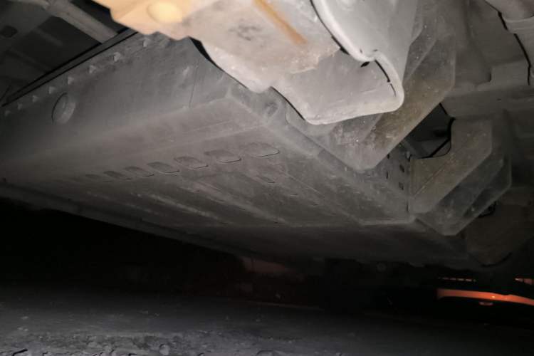 Used King Long Longyao 6 2022 Innovative Hang 38.64 kWh Van Series Chassis Rear Right