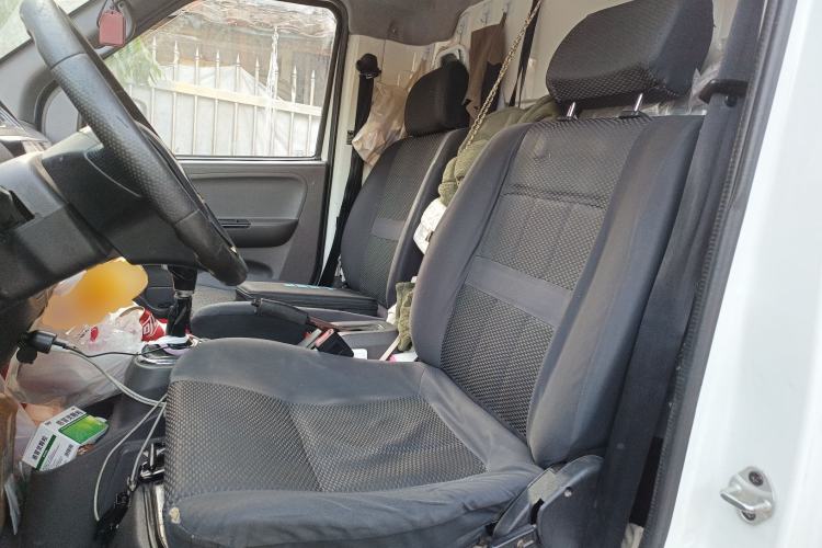 Used King Long Longyao 6 2022 Innovative Hang 38.64 kWh Van Series Left Front Seat