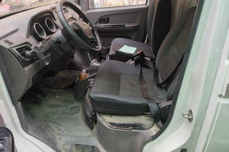 Used King Long Longyao 6 2022 Innovative Hang 38.64 kWh Van Series Left Rear Seat