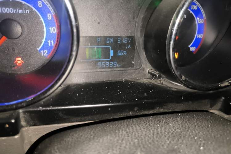 Used King Long Longyao 6 2022 Innovative Hang 38.64 kWh Van Series Odometer Close Up