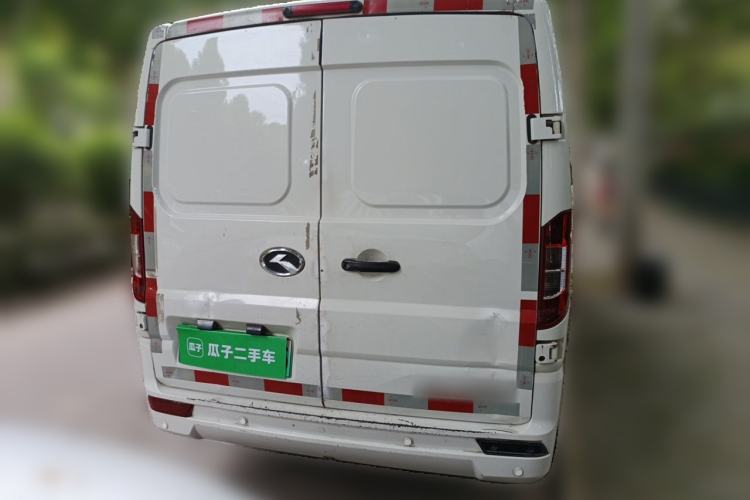 Used King Long Longyao 6 2022 Van Series CATL 41.86 kWh Rear