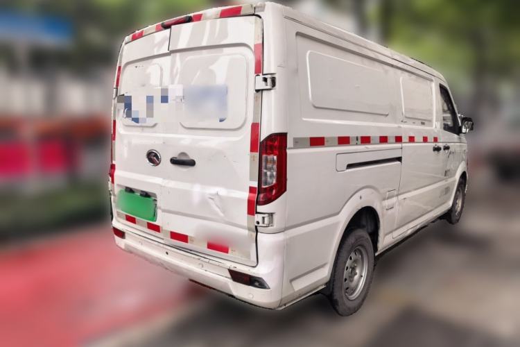 Used King Long Longyao 6 2022 Van Series with CATL 38.64 kWh Power Battery Rear Right 45 Deg