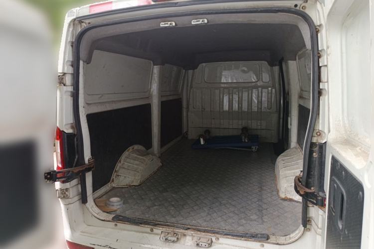 Used King Long Longyao 6 2022 Van Series CATL 41.86 kWh Trunk