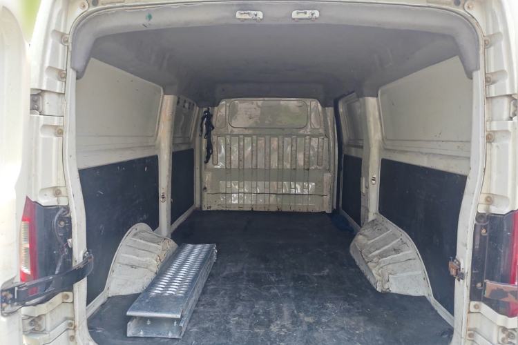 Used King Long Longyao 6 2022 Innovative Hang 38.64 kWh Van Series Trunk