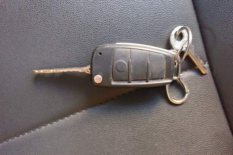 Used King Long Longyao 6 2022 Van Series CATL 41.86 kWh Vehicle Key