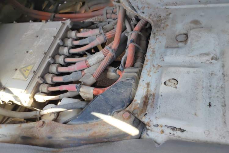 Used King Long Longyao 8  Engine Bay Left