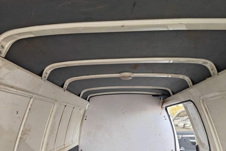 Used King Long Longyao 8 2021 41-Foot Cargo Van with Mid-Roof Headliner