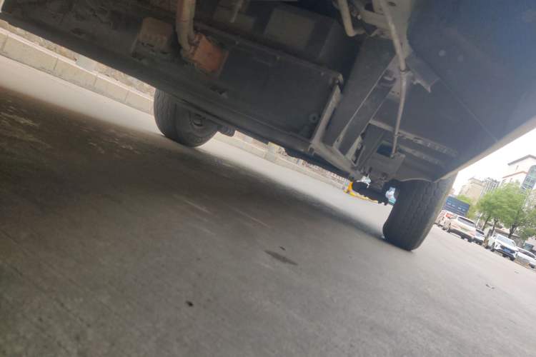 Used King Long Longyao 8 2022 Pure Electric Van Flat Roof 50.232 kWh Chassis Rear Left
