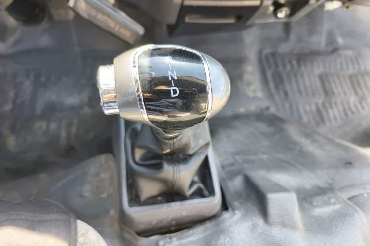 Used King Long Longyao 8 2022 Pure Electric Van High Roof 41.86 kWh Gear Lever