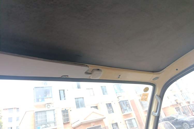 Used King Long Longyao 8 2022 Pure Electric Van Flat Roof 50.232 kWh Headliner