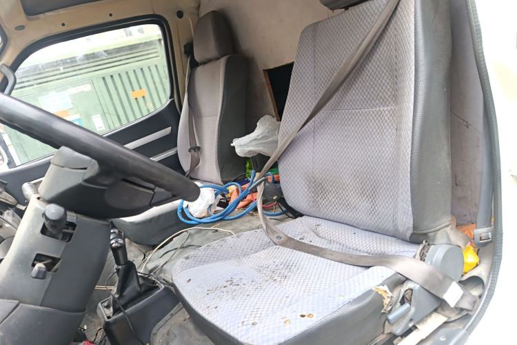 Used King Long Longyao 8 2022 Pure Electric Van Flat Roof 50.232 kWh Left Front Seat