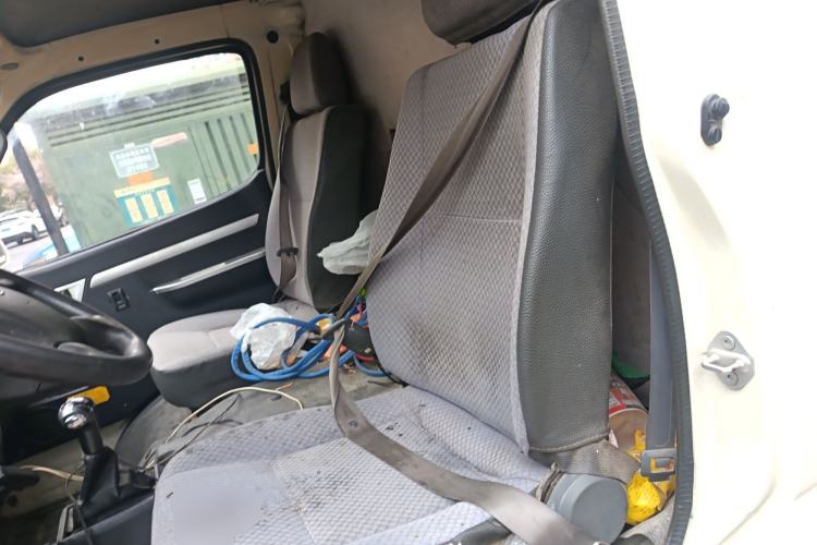 Used King Long Longyao 8 2022 Pure Electric Van Flat Roof 50.232 kWh Left Rear Seat